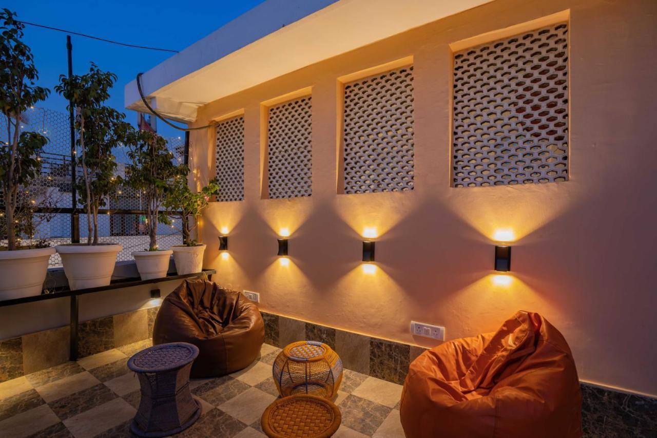 Хостел Zostel Delhi Нью-Дели Экстерьер фото
