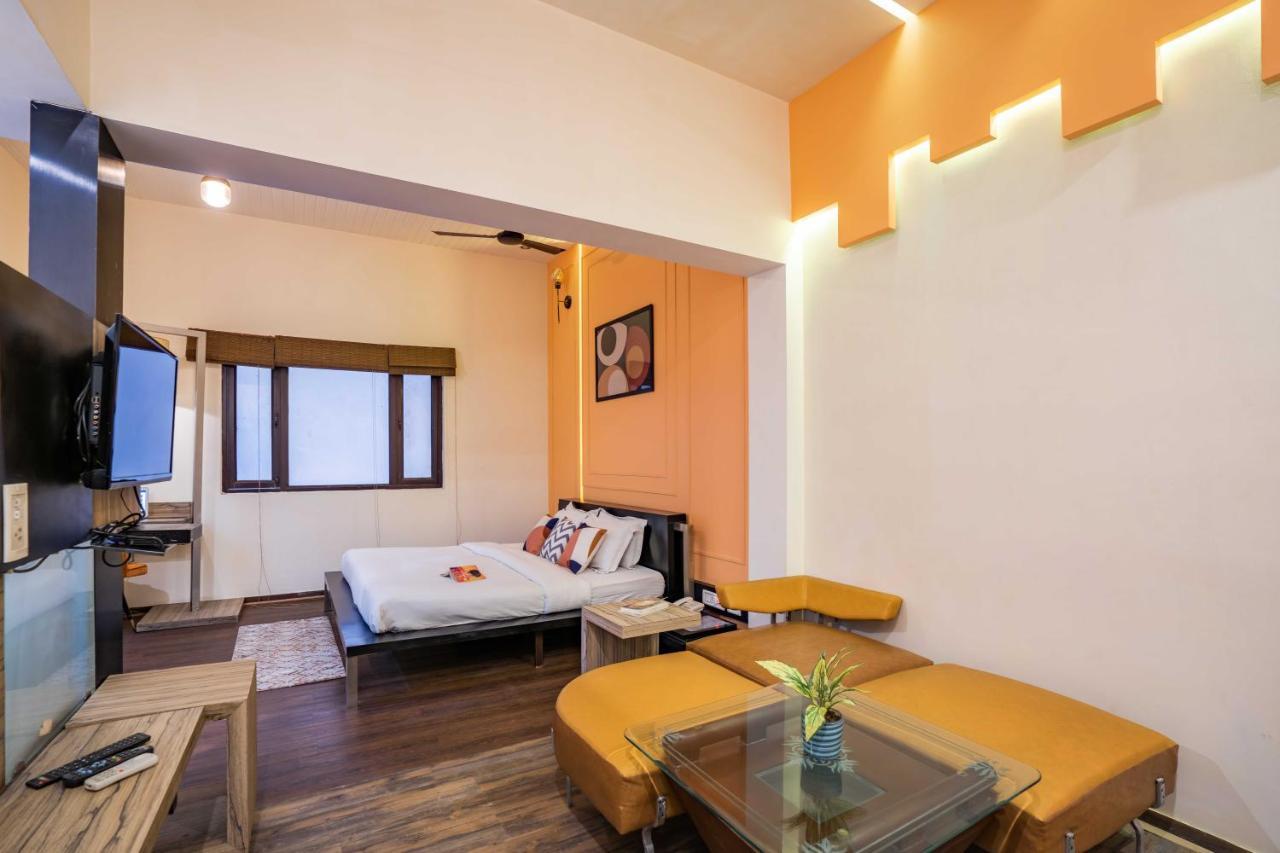 Хостел Zostel Delhi Нью-Дели Экстерьер фото