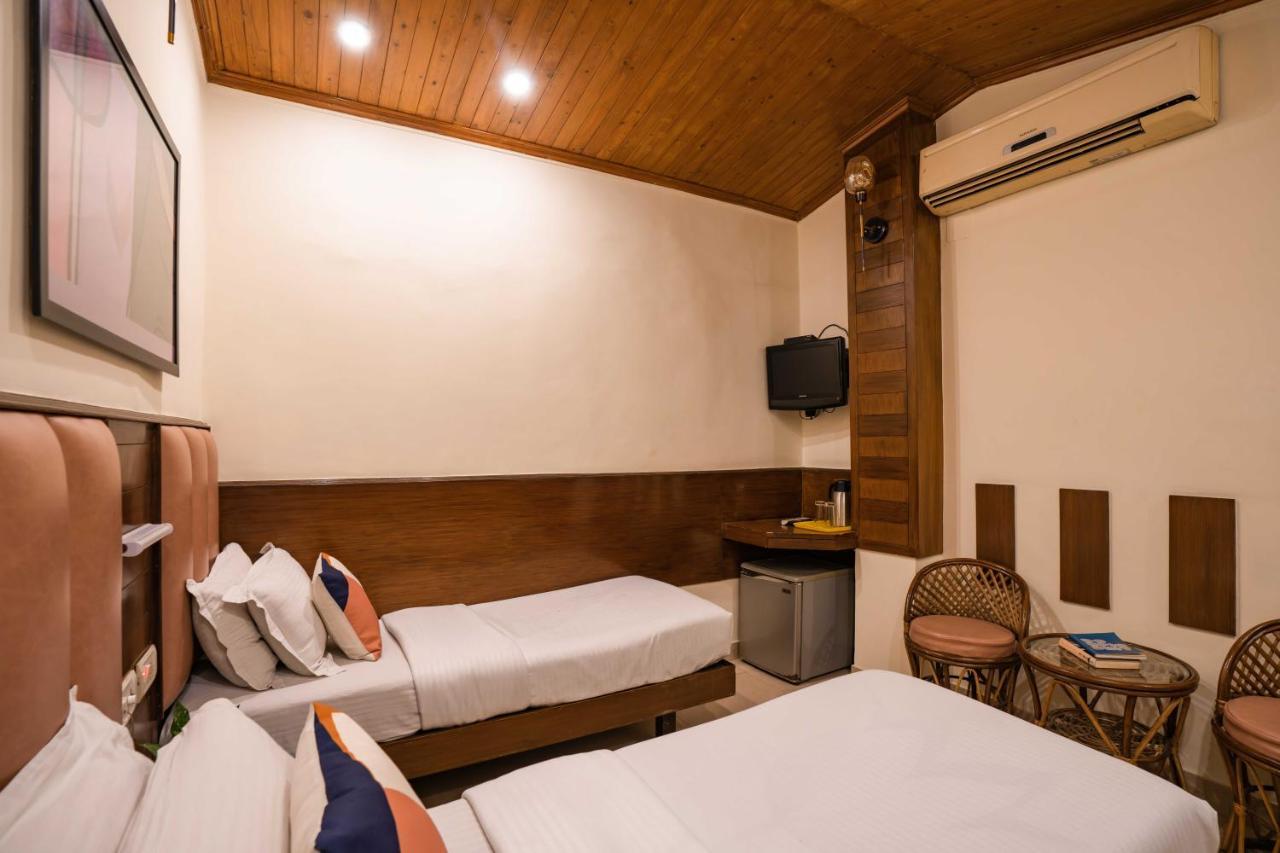 Хостел Zostel Delhi Нью-Дели Экстерьер фото