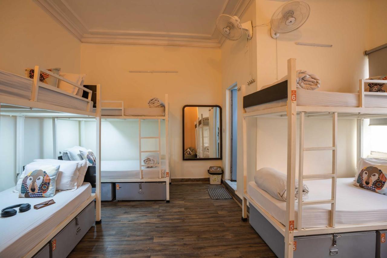 Хостел Zostel Delhi Нью-Дели Экстерьер фото