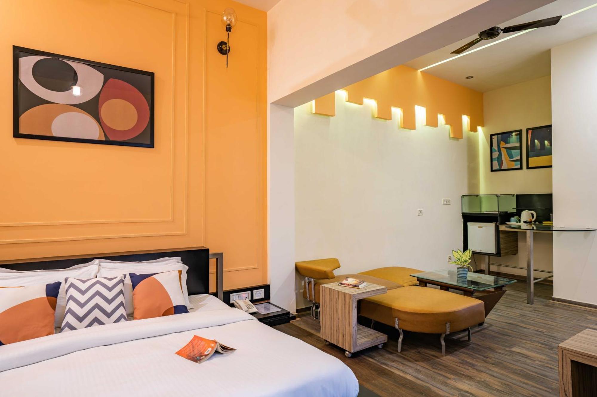 Хостел Zostel Delhi Нью-Дели Экстерьер фото